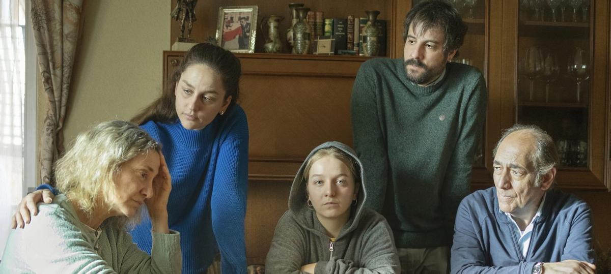 Los protagonistas de 'Yo no moriré de amor'