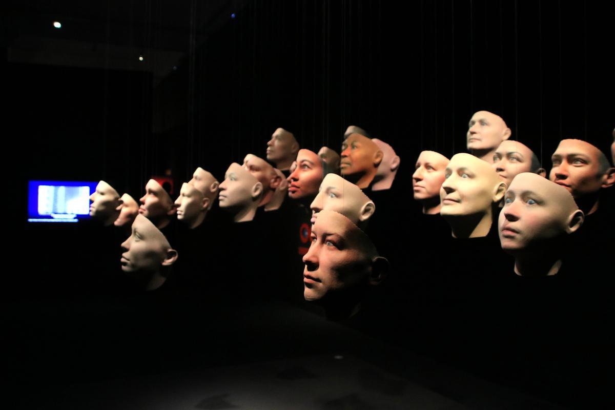 'Probably Chelsea' amb impressions 3D a l’exposició ‘Top Secret. Cinema i espionatge’ al CaixaForum Barcelona