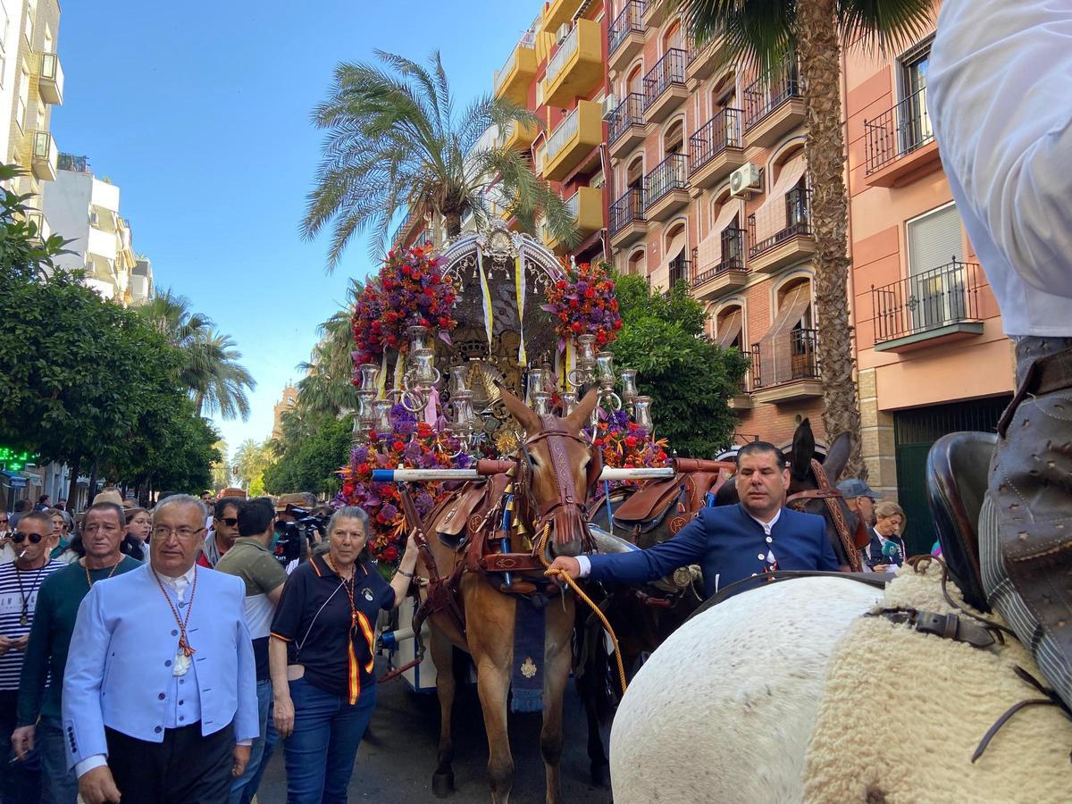 Carreta del simpecado de Emigrantes.