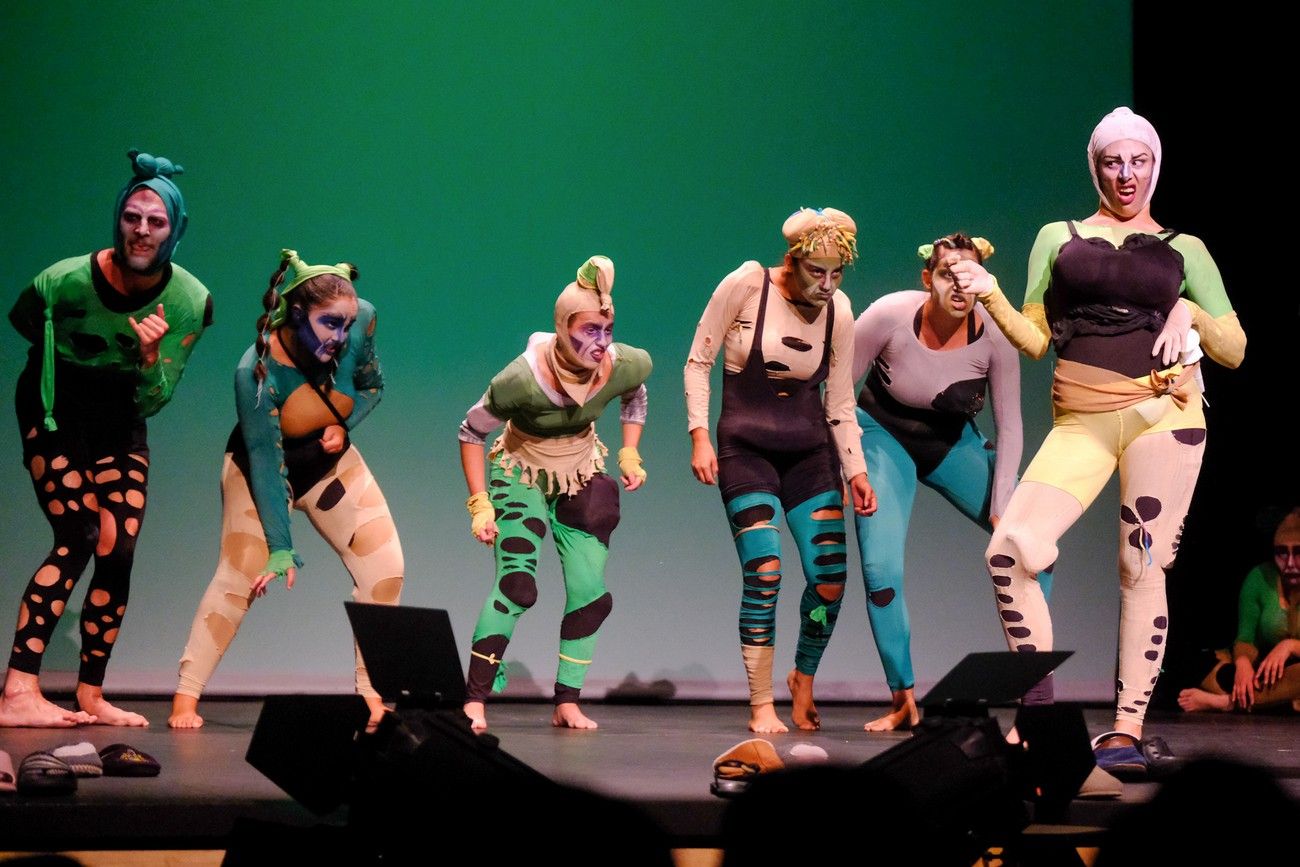 La Escuela de Actores de Canarias presentó 'Luces de Esperpento' en el Teatro Guiniguada