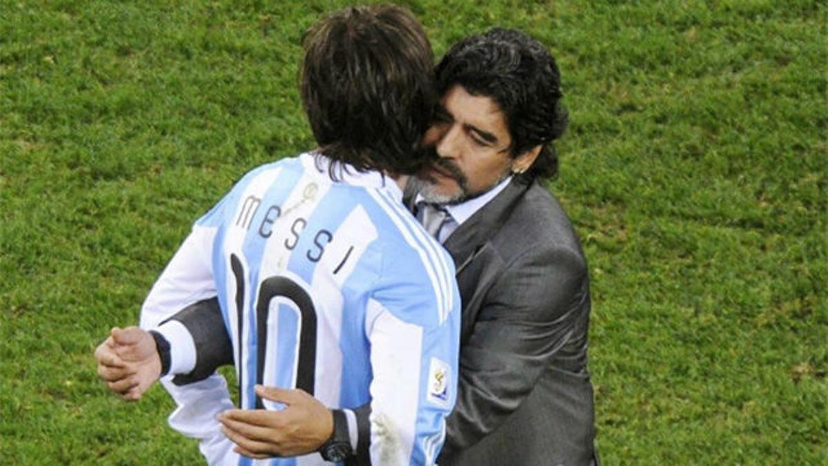 Maradona: Messi no me coge el teléfono