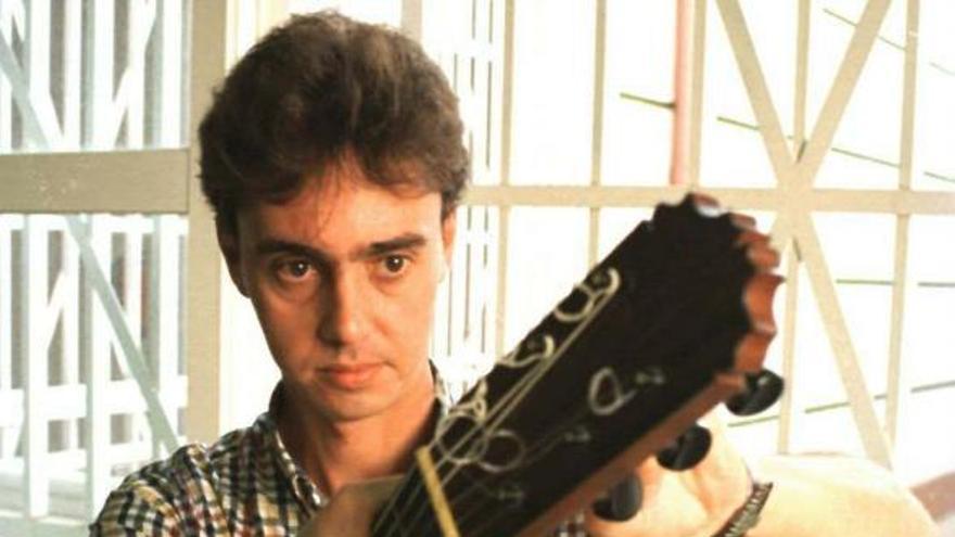 Paco Serrano homenajea al Festival de la Guitarra. | CÓRDOBA