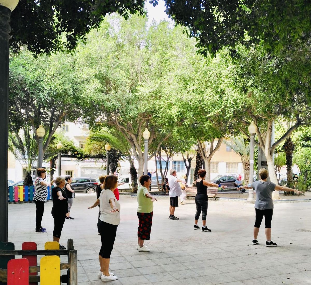 Actividades de gimnasia al aire libre han sido algunas de las más demandadas entre los talleres sociales de Elche
