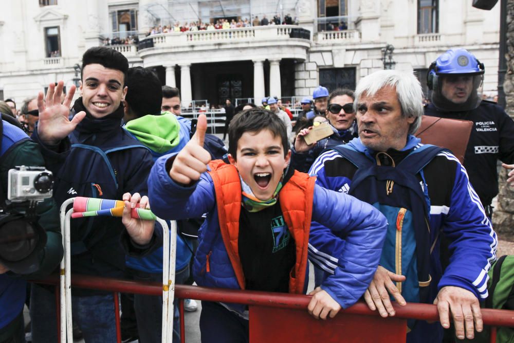 Búscate en la mascletà del 4 de marzo