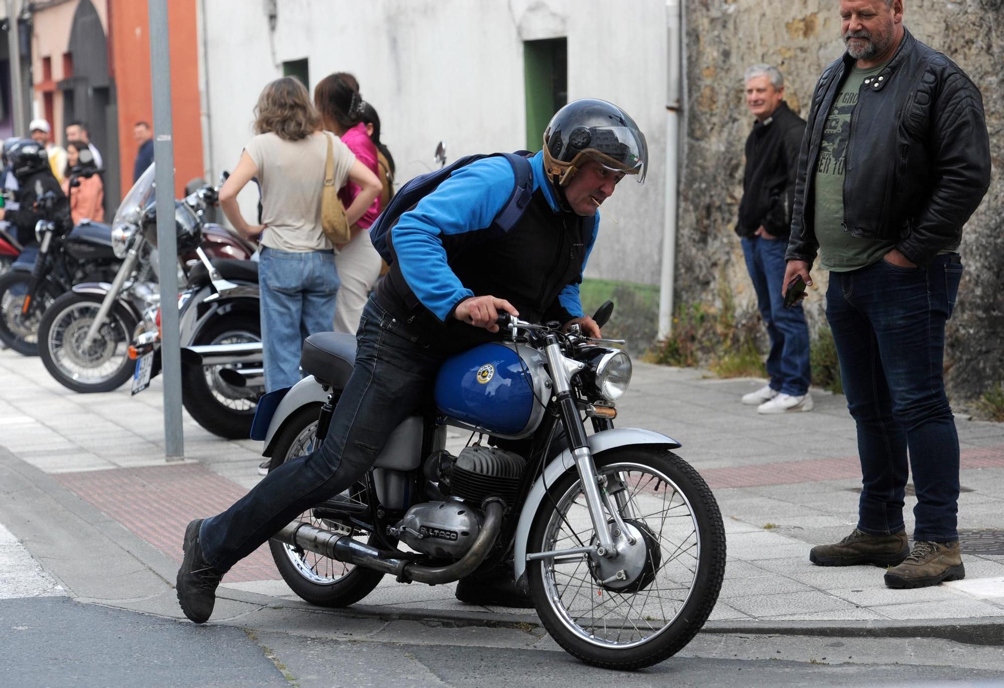 Cerca de cien veteranas toman las calles de Silleda