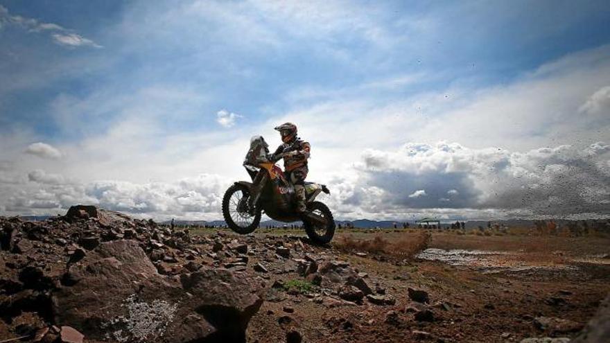 Peugeot i KTM mostren múscul en l&#039;entrada del Dakar a Bolívia