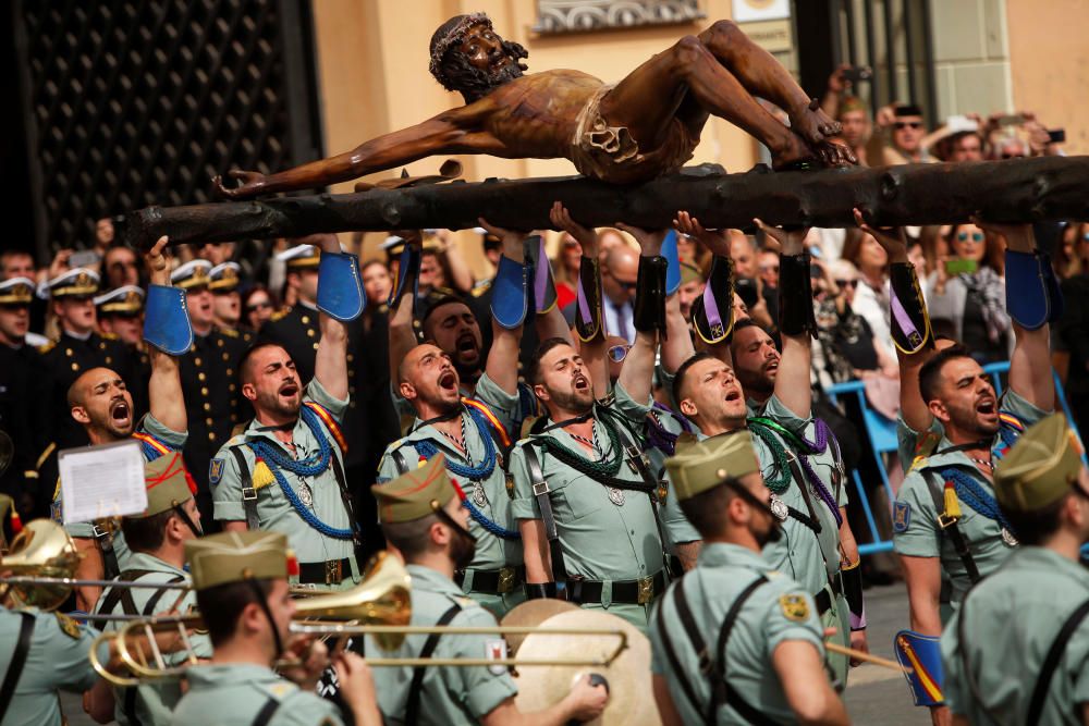 Spanish legionnaires carry statue of Christ of ...