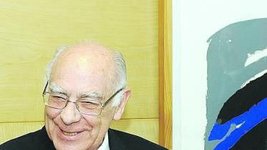 Manuel Fernández, el día que recibió el «Asturiano del mes» de LA NUEVA ESPAÑA, correspondiente a enero de 2005.