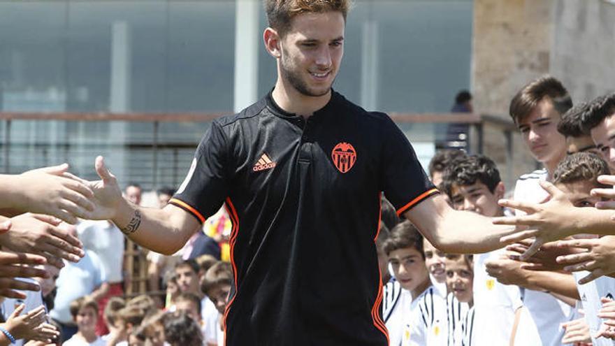 Álvaro Medrán lució la segunda equipación.