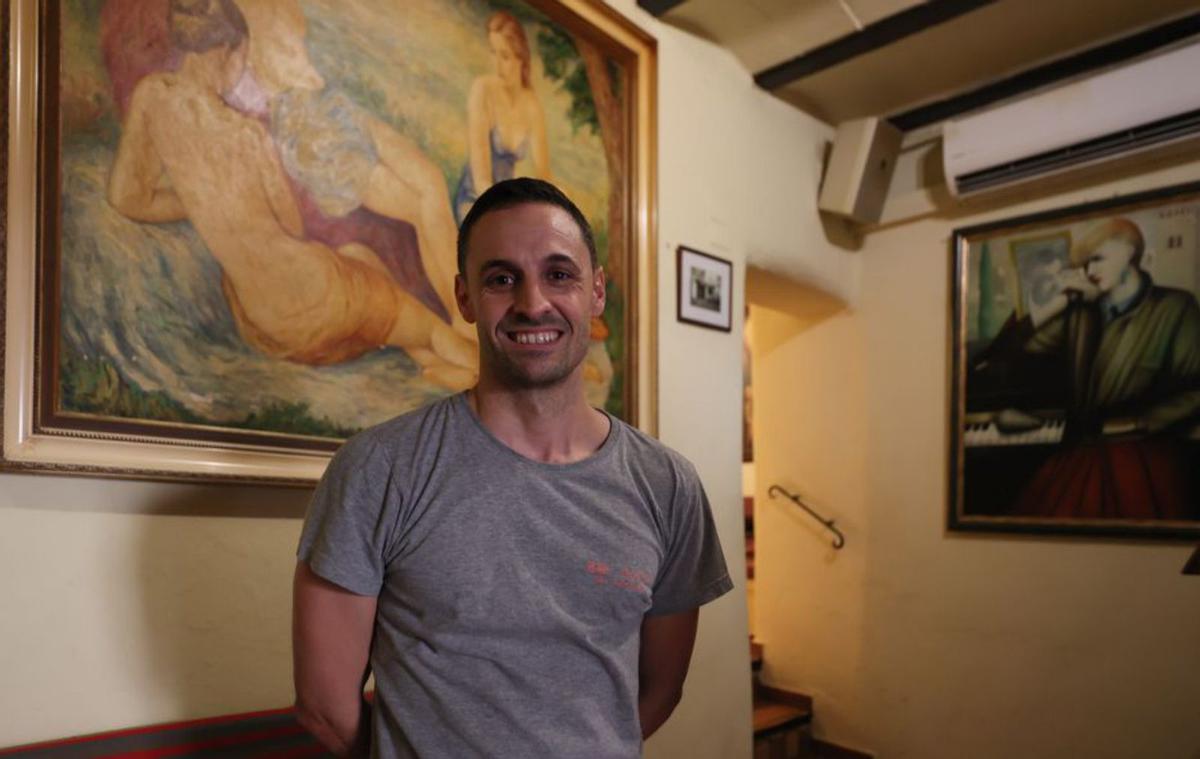 Vicent Roig, encargado del Bar Costa. |