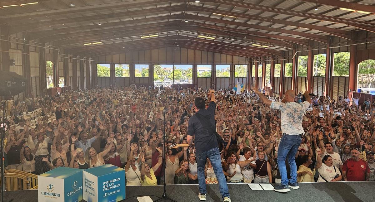 Primero Canarias reúne a 2.000 personas en su primer encuentro de militantes y simpatizantes Primero Canarias reúne a 2.000 personas en su primer encuentro de militantes y simpatizantes