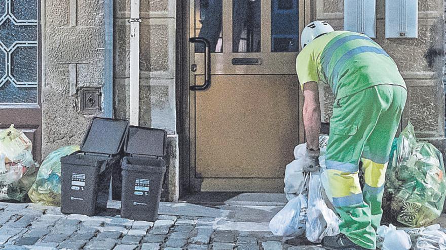 Barcelona ja ha implantat el porta a porta en barris com Sarrià