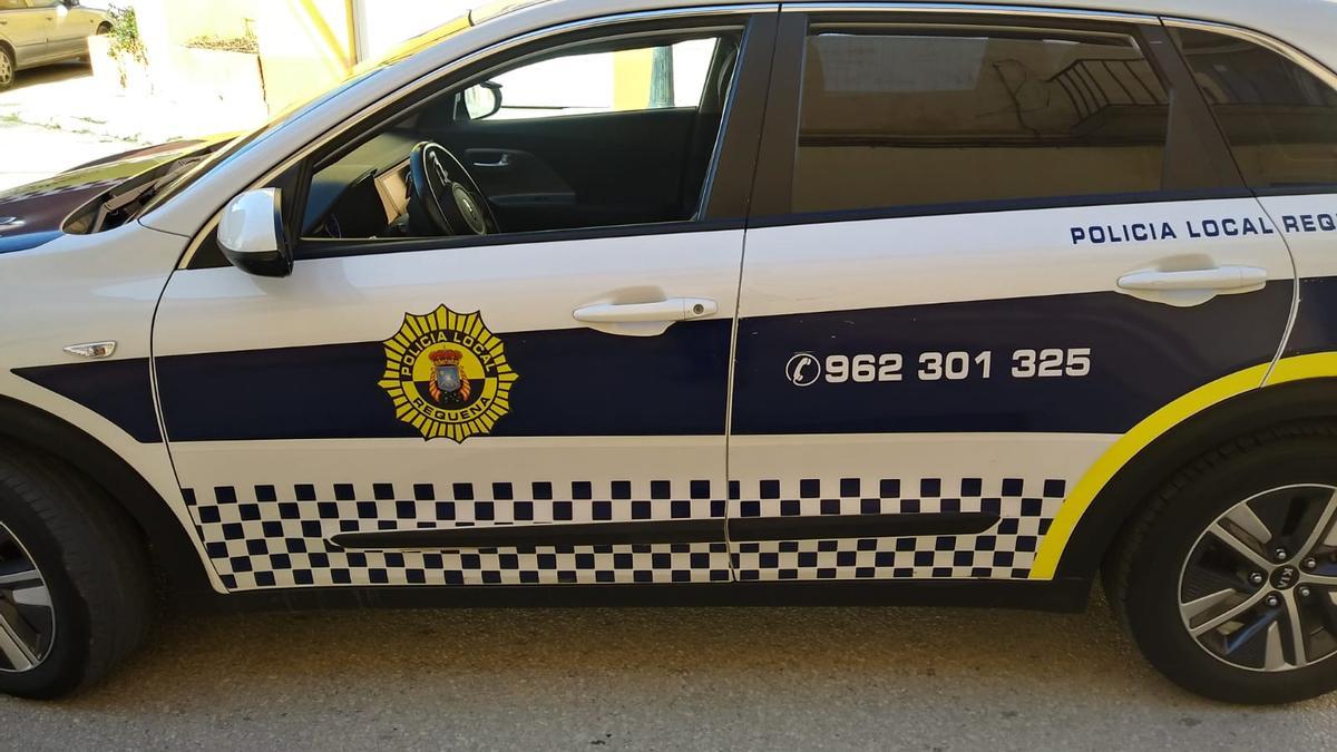 Un coche policial de Requena