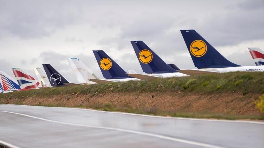 Aviones en el Aeropuerto de Teruel.