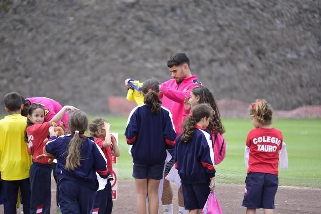 Entrenamiento de la UD Las Palmas en Barranco ...