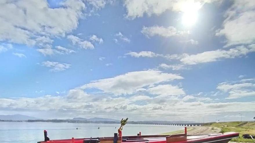 O mar de Arousa sumará dúas novas dornas o Día das Letras