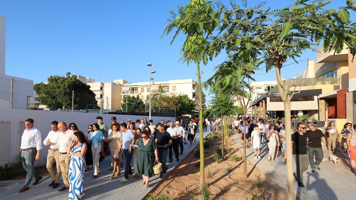 Recorrido inaugural por el bulevar Vara de Rey.