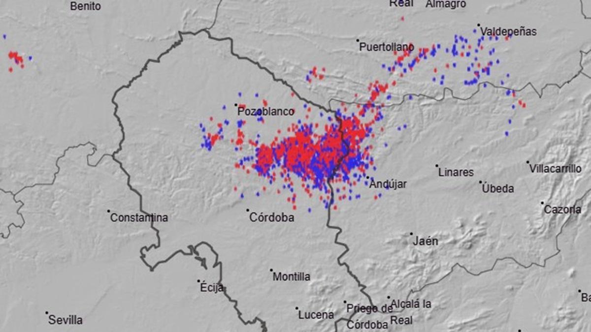 Captura de pantalla del visor de rayos de la Aemet en su página web, con la actividad eléctrica a última hora de ayer sábado.