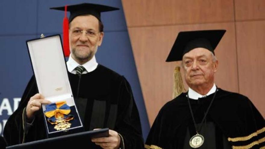 Rajoy, investido honoris causa