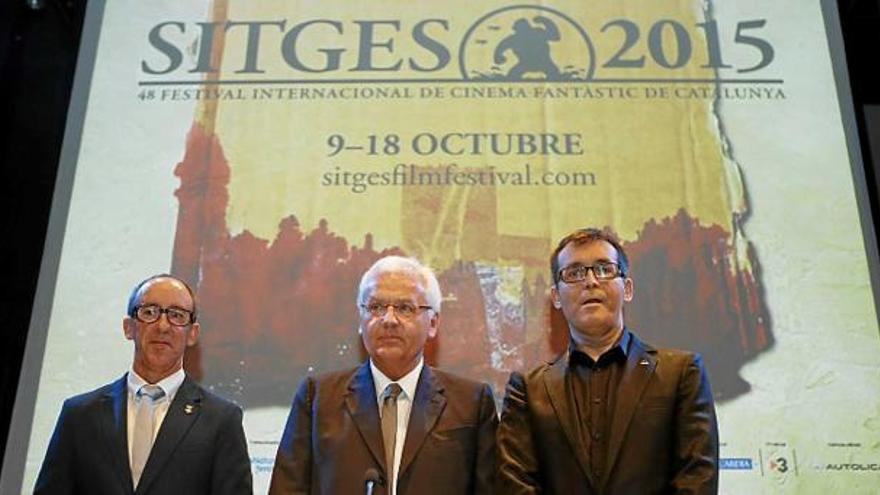 L&#039;alcalde Miquel Forns, el conseller Ferran Mascarell i el director Ángel Sala