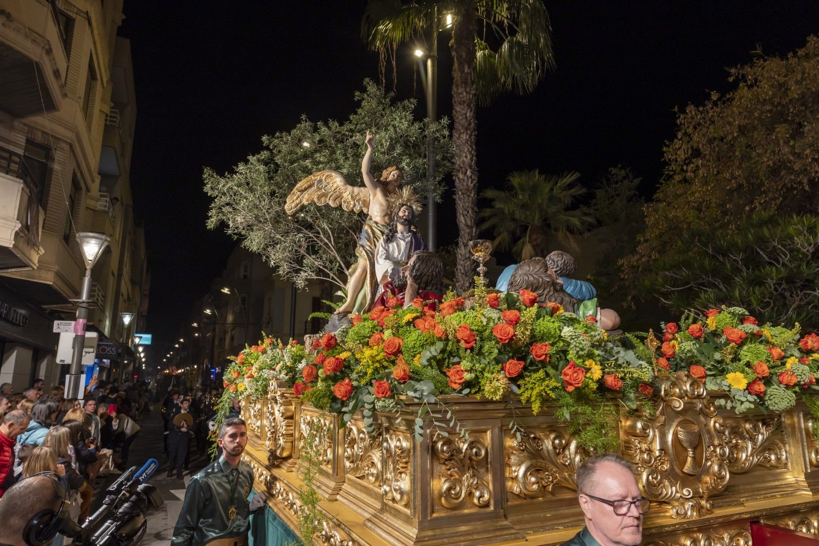 Aquí las mejores imágenes del Lunes Santo en Torrevieja