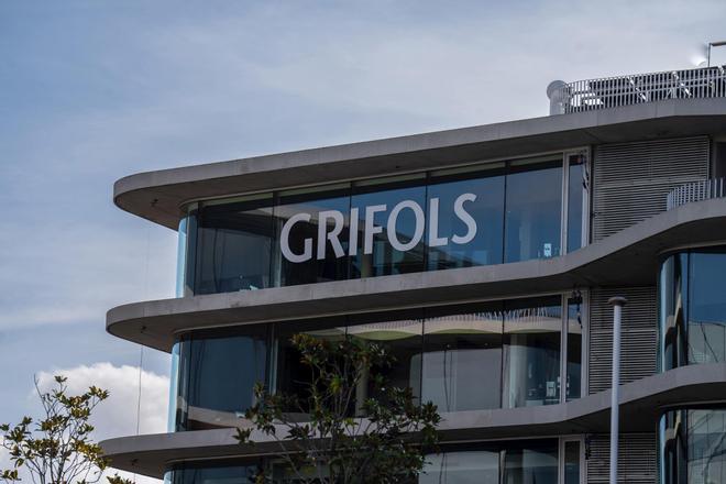 Grifols eleva un 28% sus beneficios en el primer semestre, pese a reducir ligeramente sus ingresos