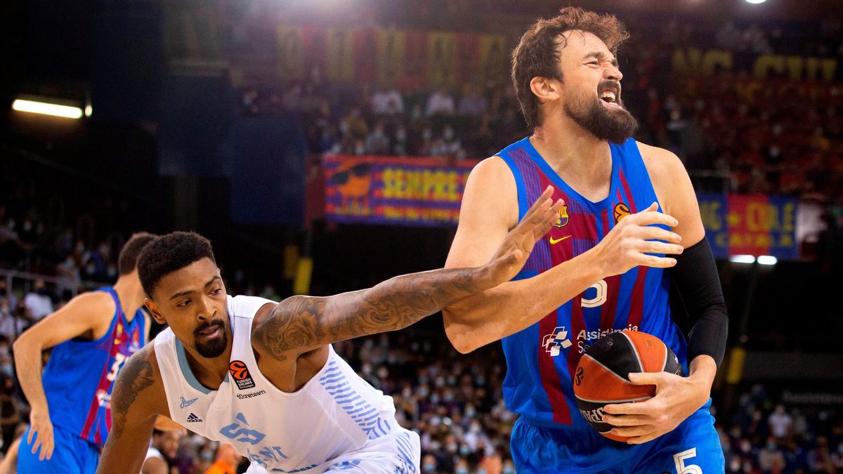 El Barça es rendeix homenatge davant el Zenit de Pascual El Barça es rendeix homenatge davant el Zenit de Pascual