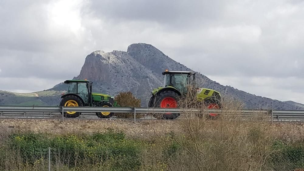 La tractorada arranca en la A-92, a su paso por Antequera.