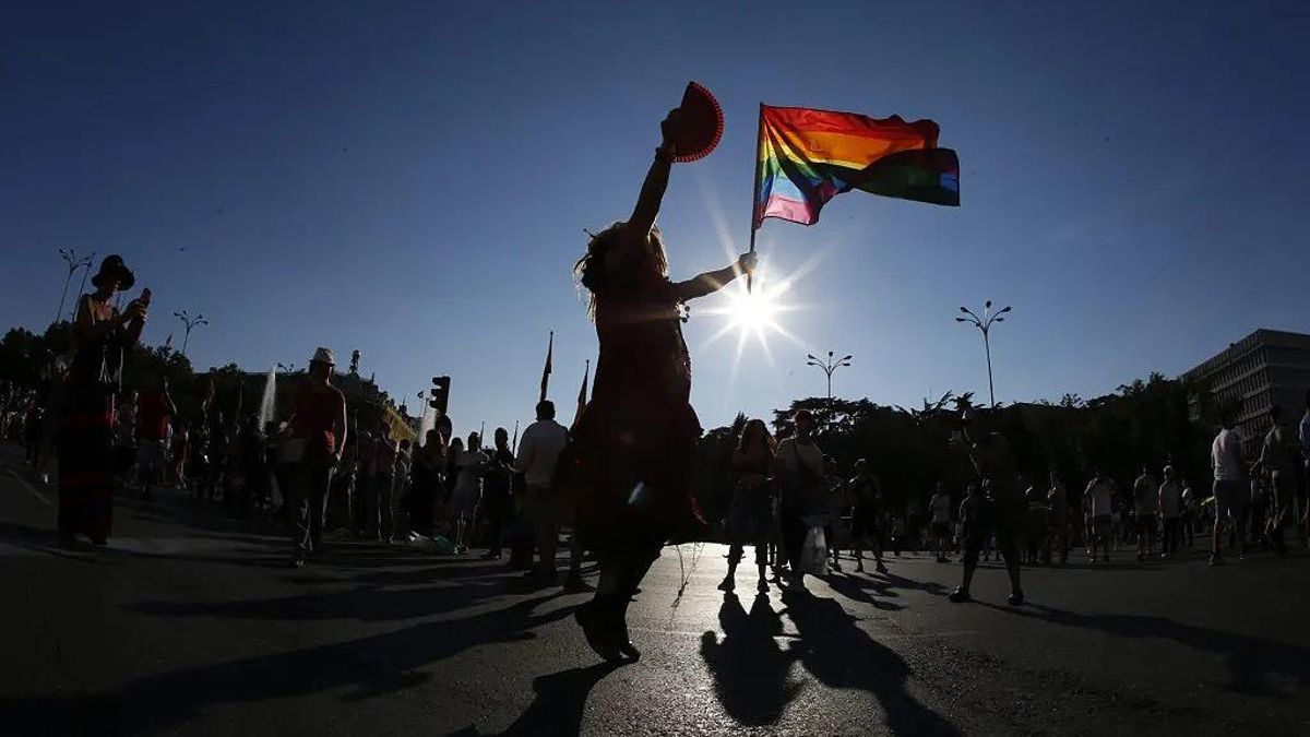 Una imagen de una manifestación por el Día del Orgullo LGTBIQ+.