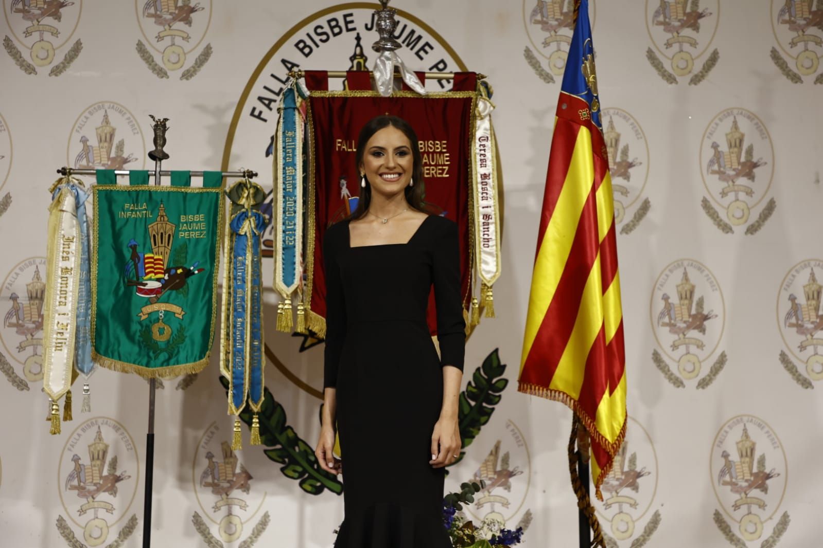 Así ha recibido María Estela Arlandis Ferrando la noticia de su reinado como Fallera Mayor de València 2024
