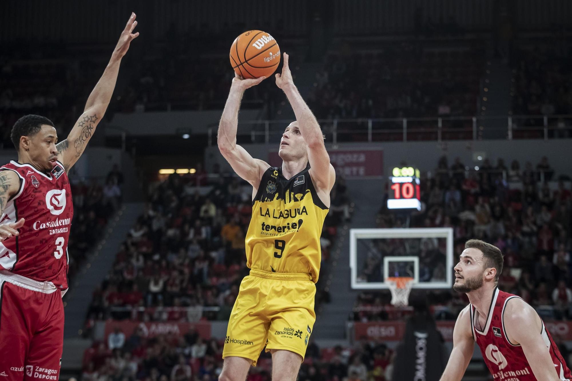 Zaragoza - La Laguna Tenerife