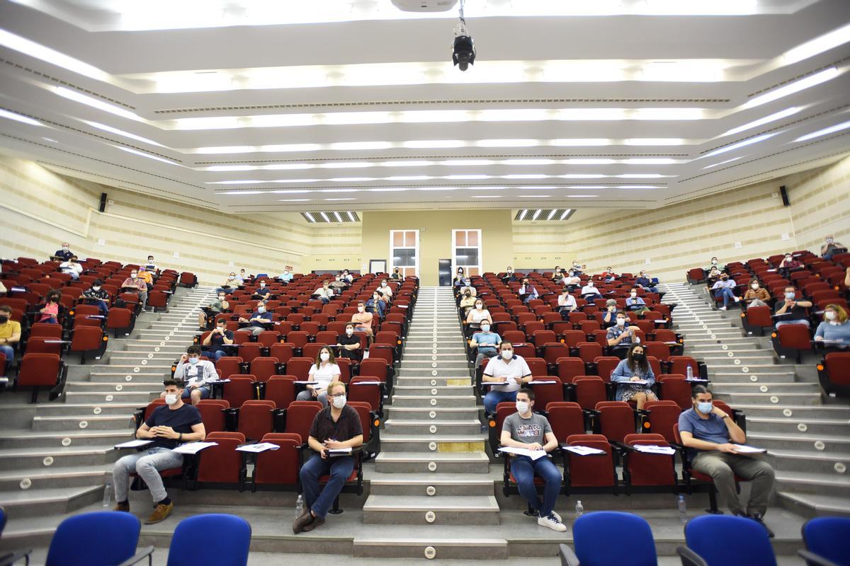 CHENCHO MARTINEZ.- Oposiciones profesorado de Secundaria. Aulario Averroes del Campus Universitario Rabanales.