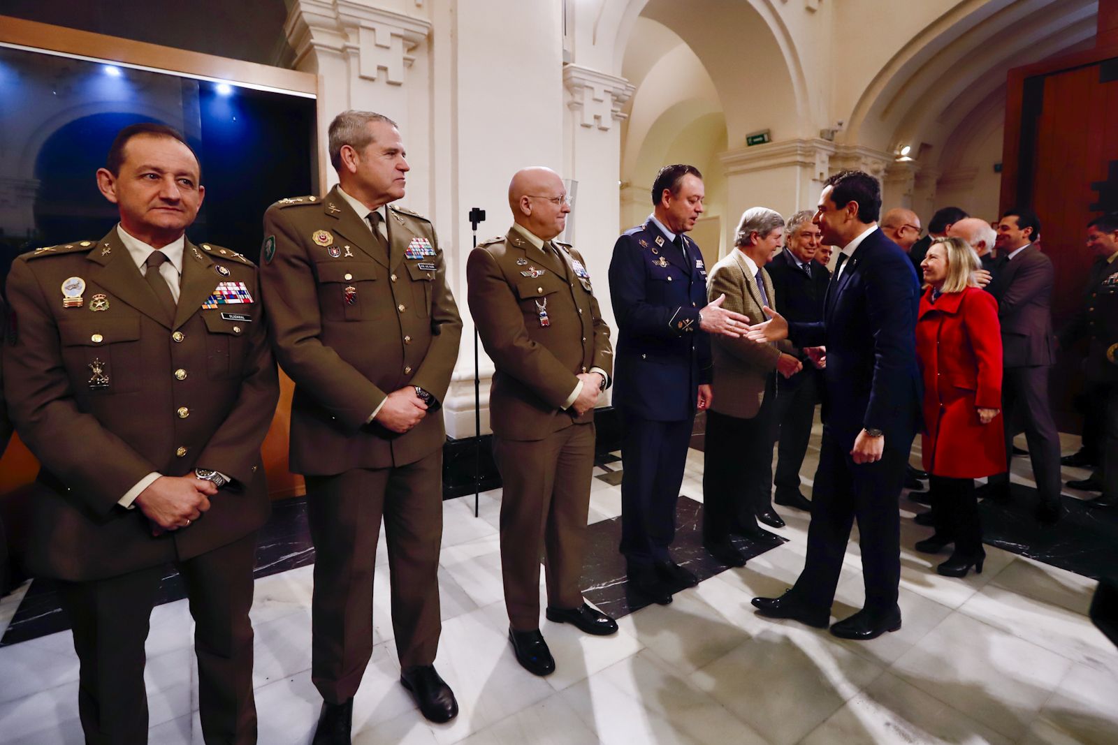 Firma del convenio económico en Córdoba para la base logística del Ejército de Tierra