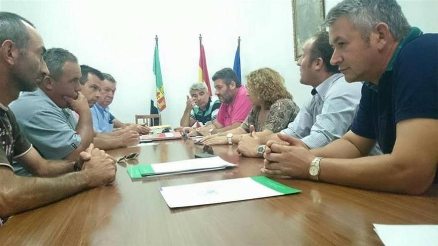 El Ayuntamiento de Almendralejo y agricultores piden a la Junta que &quot;no olvide el regadío&quot;