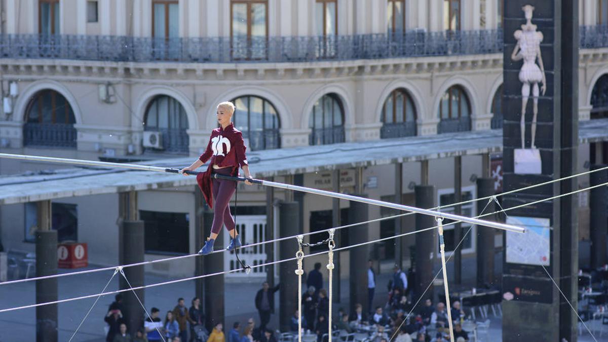 Un espectáculo celebrado en Zaragoza en el marco del Encuentro Internacional de Funambulistas y Equilibristas.