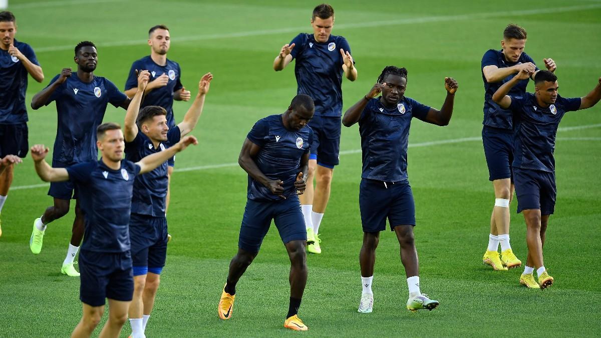 El Viktoria Plzen, entrenando en el Camp Noo antes de enfrentarse al Barça