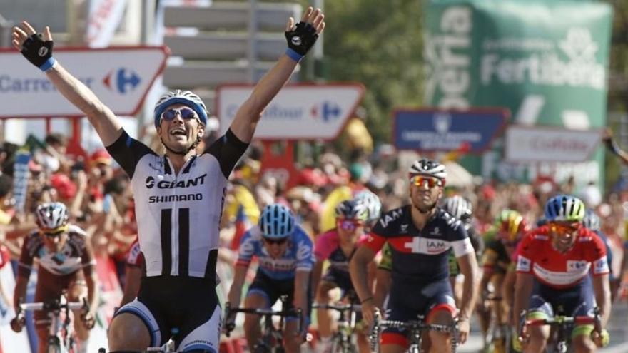 Degenkolb cruza la línea de meta en Córdoba en 2014.