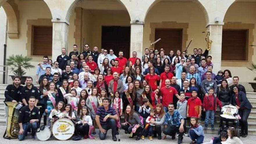 Primera convivencia de hermandad de la comparsa Alagoneses de Sax