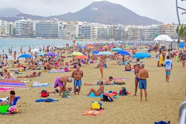 Lunes de Bochorno en Las Canteras