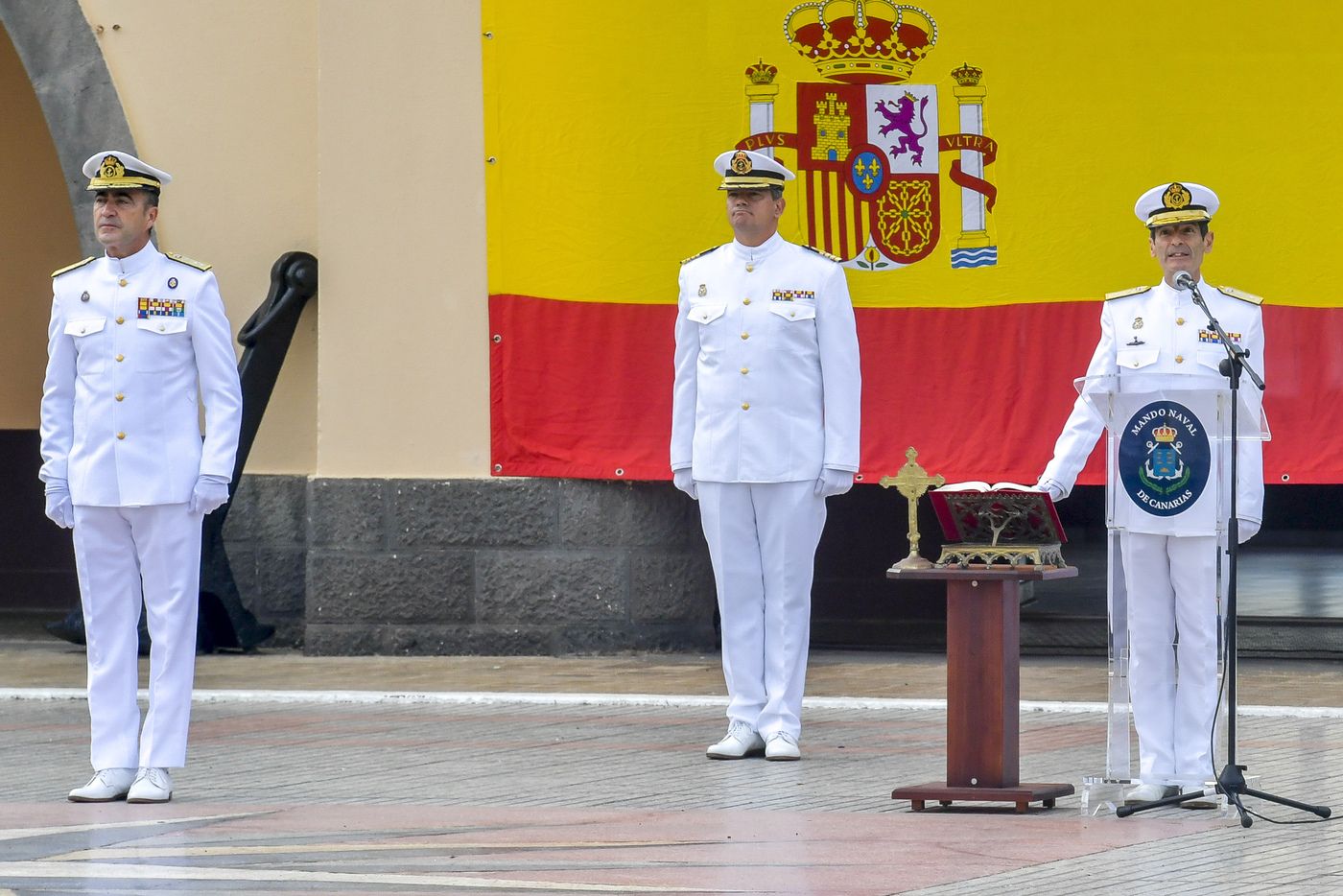 Toma de posesión de Santiago de Colsa, nuevo comandante almirante del Mando Naval de Canarias