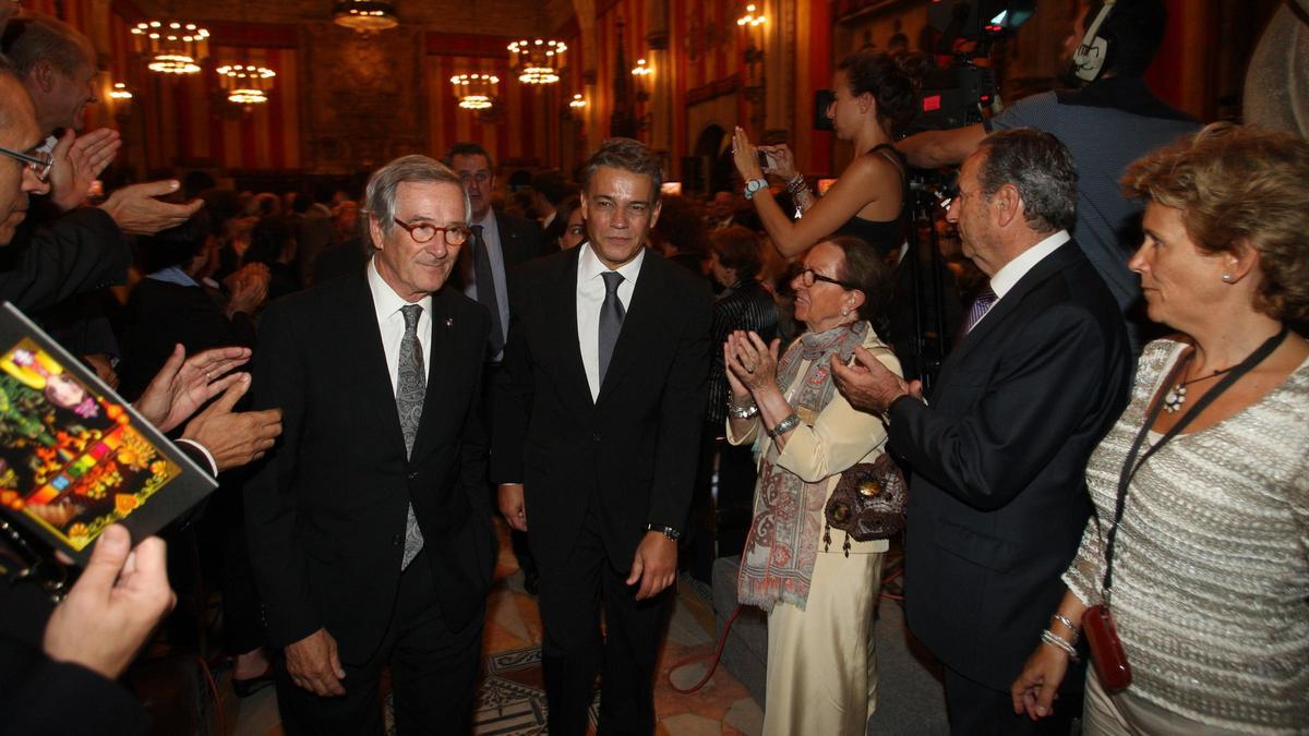 Joaquim Maria Puyal junto a Xavier Trias después del pregón de la Mercè 2011