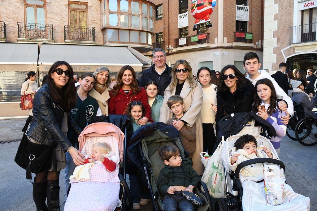 Murcia se echa a las calles durante el tardeo de Nochebuena