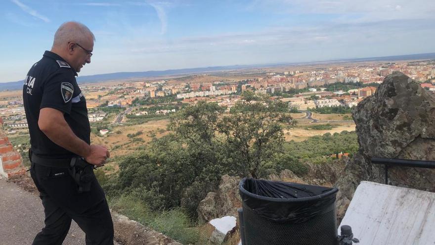 Susto por la caída del muro del santuario de la Montaña en Cáceres