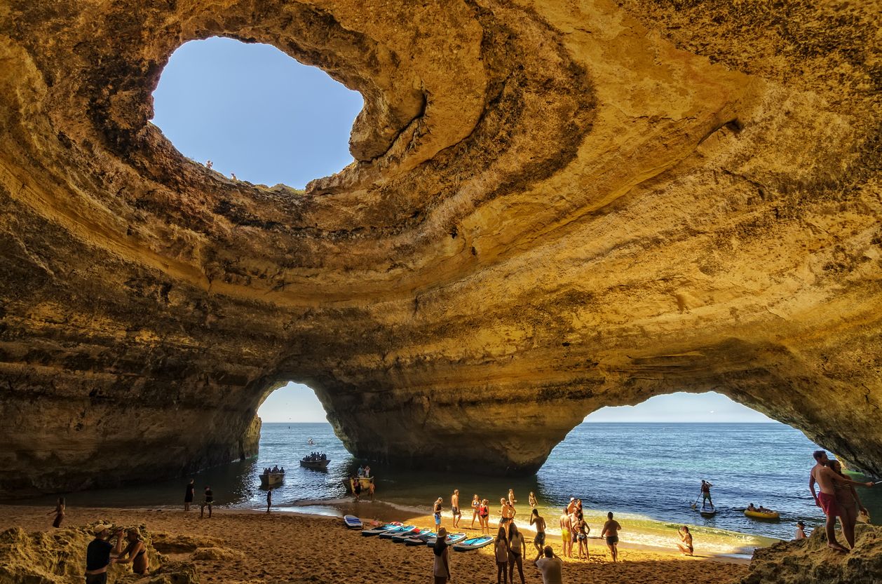 Cueva de Benagil, una formación espectacular en una de las playas más bonitas del Algarve