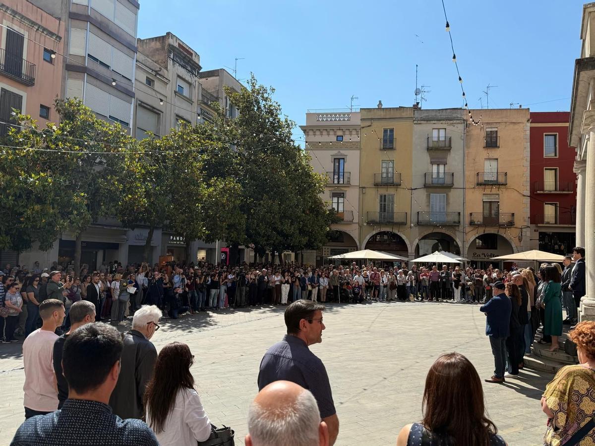 Les imatges del minut de silenci a Figueres per condemnar el crim masclista