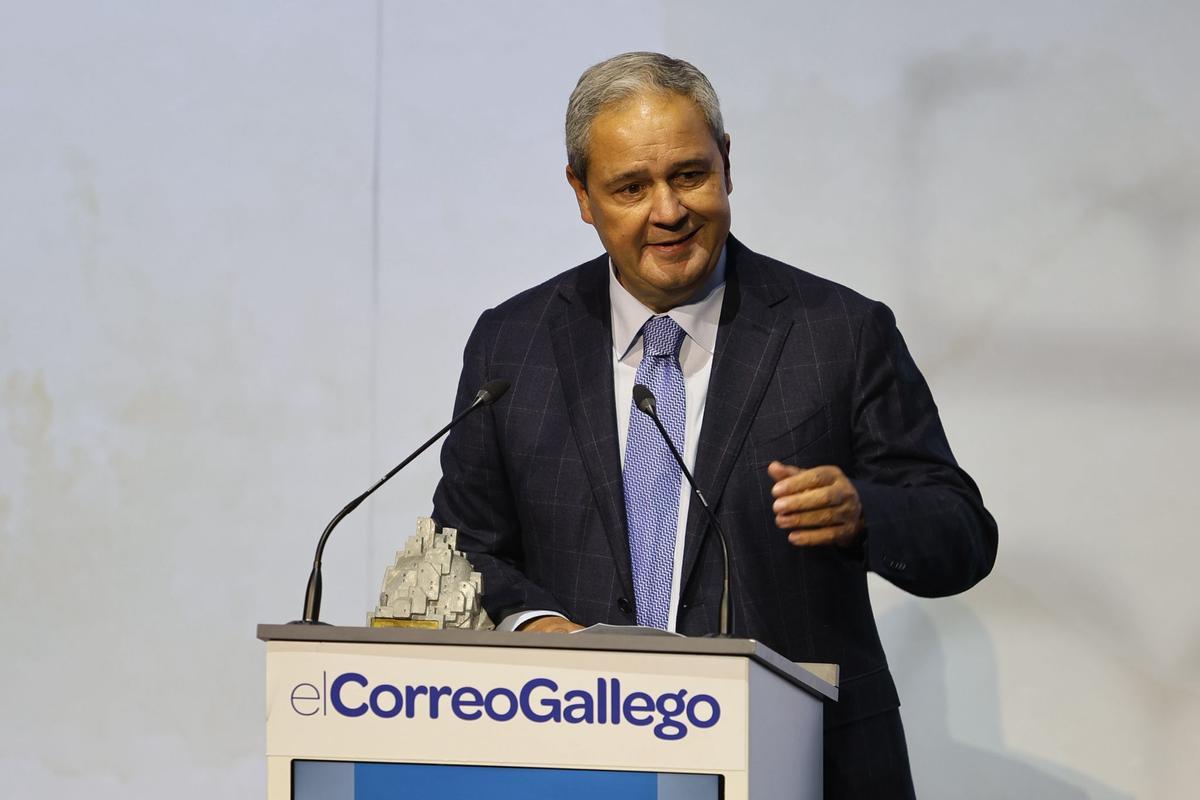 Constantino Fernández durante su discurso en los Premios Gallegos del Año