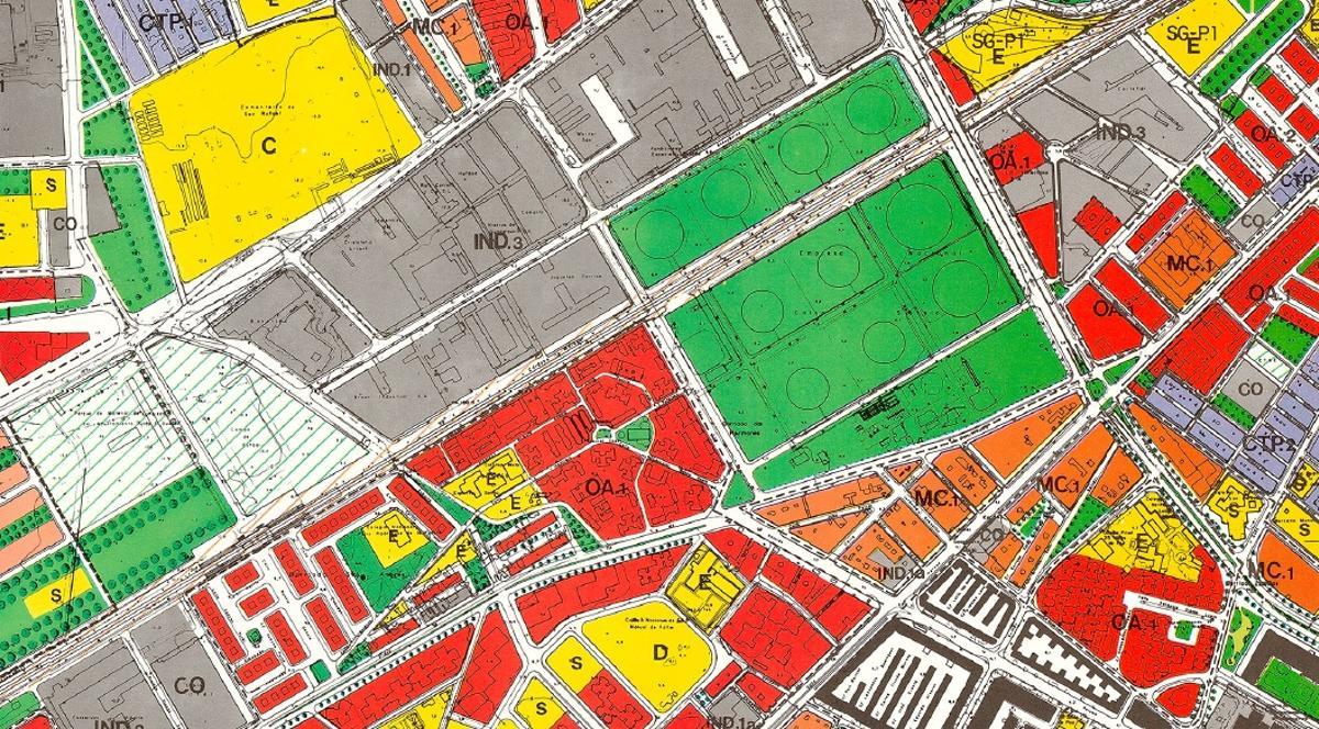 Los terrenos de Repsol, calificados como zona verde en el PGOU de 1983 (Premio Nacional de Urbanismo 1985).