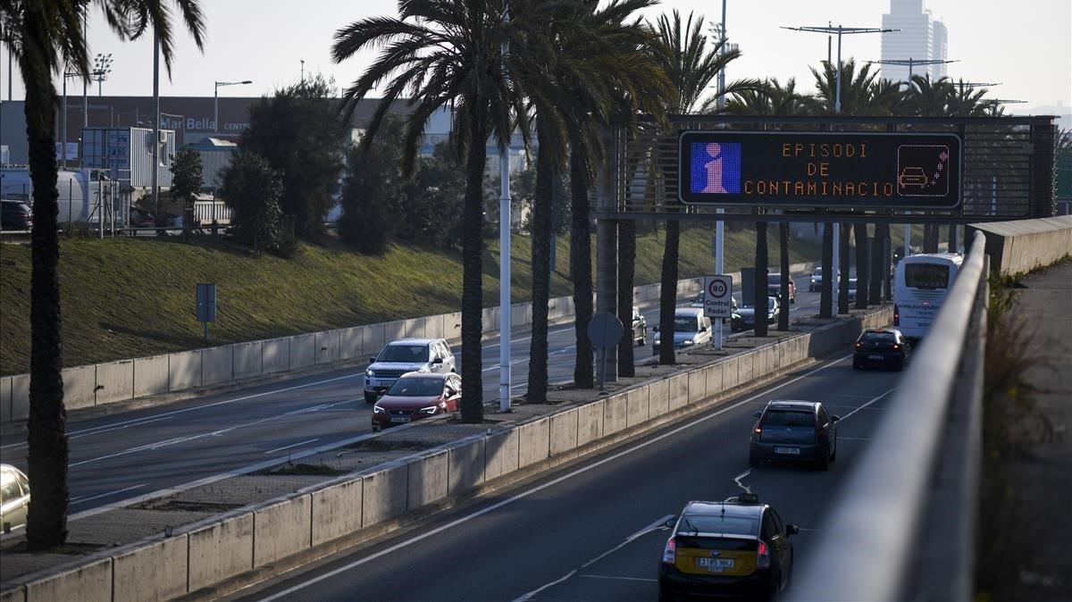 zentauroepp47169545 barcelona    28 02 2019    barcelona    paneles en la ronda 190809190712