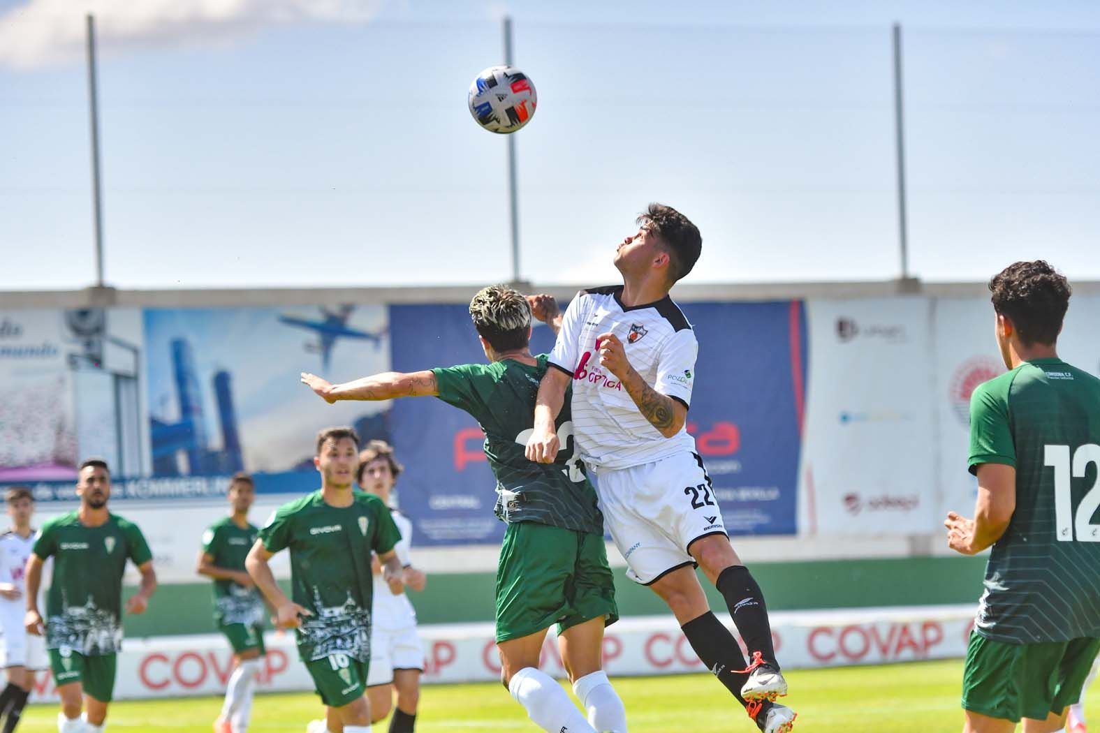 El triunfo del Pozobblanco ante el Córdoba B, en imágenes