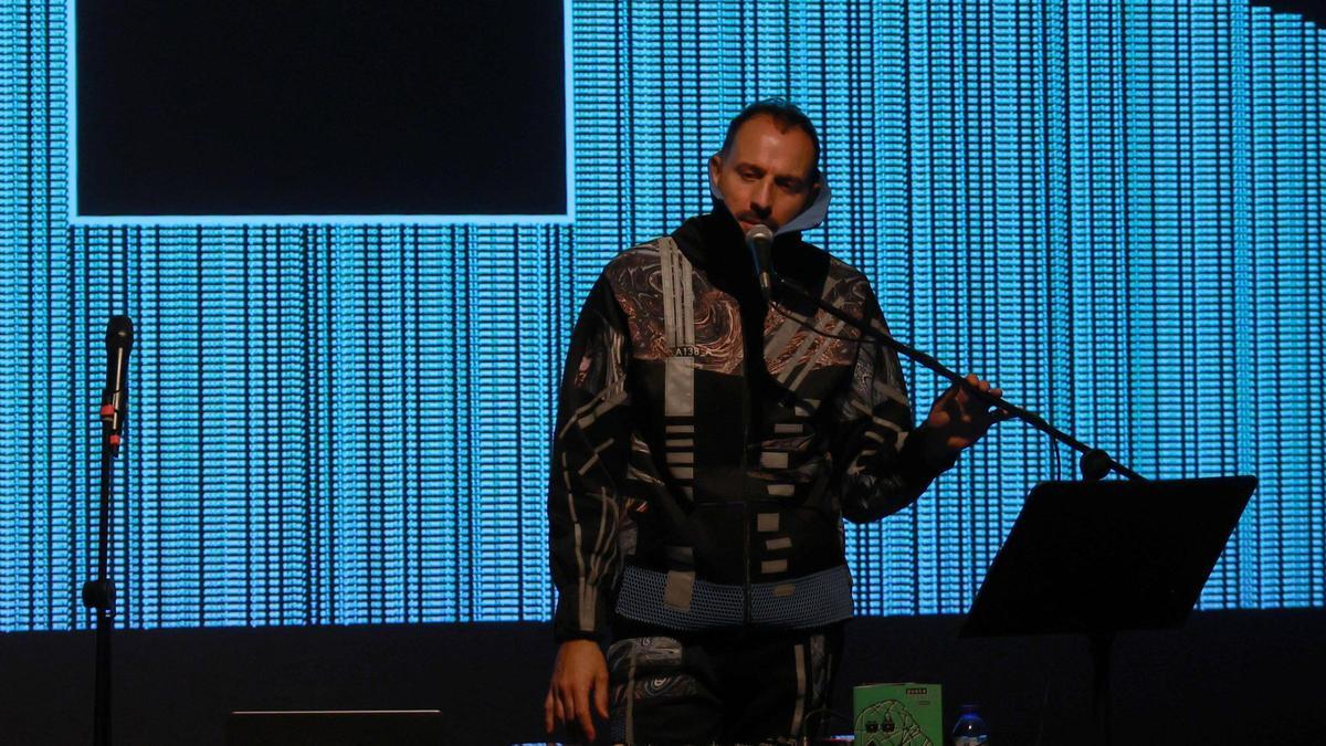 Performance de Marcos de la Fuente no festival Kerouac.